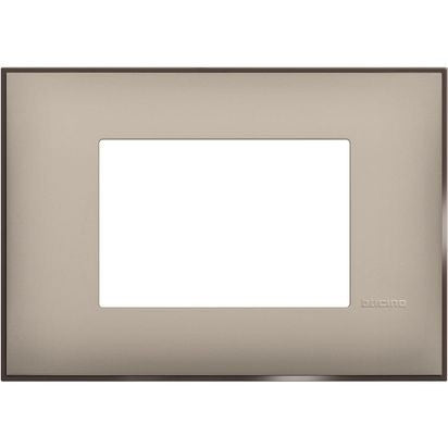 R4803CS - Cover plate - 3 modules - Cream satin
