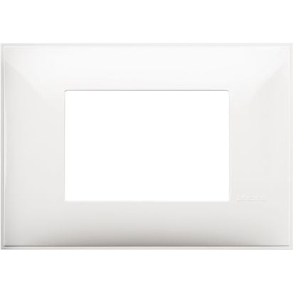 R4803RW - Cover plate - 3 modules - White